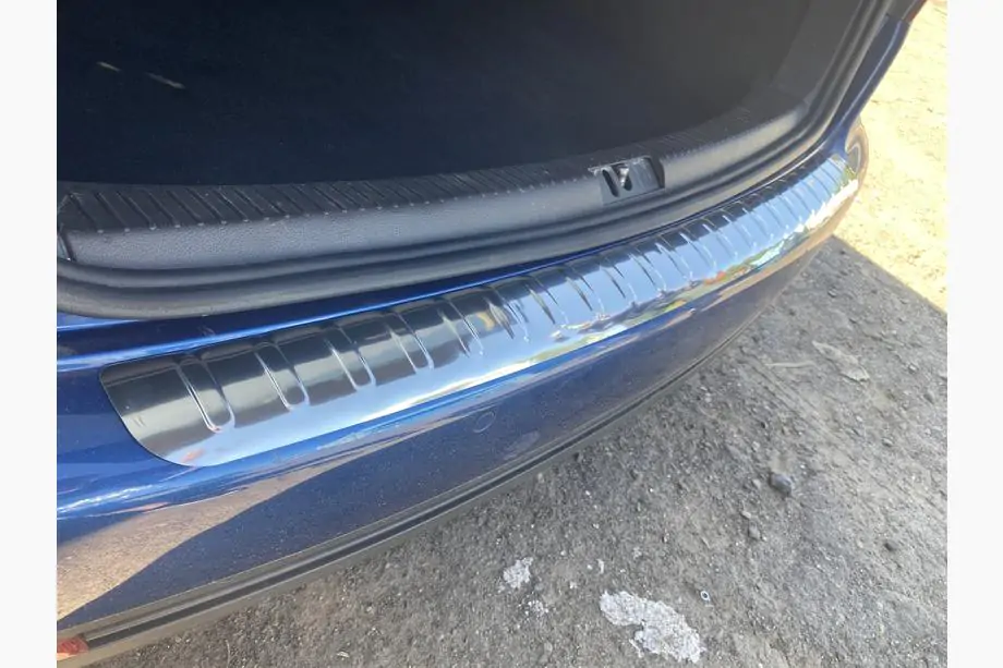 Volkswagen Touran 2003–2010 RVS sierlijst voor achterbumper Carmos (RVS) Image