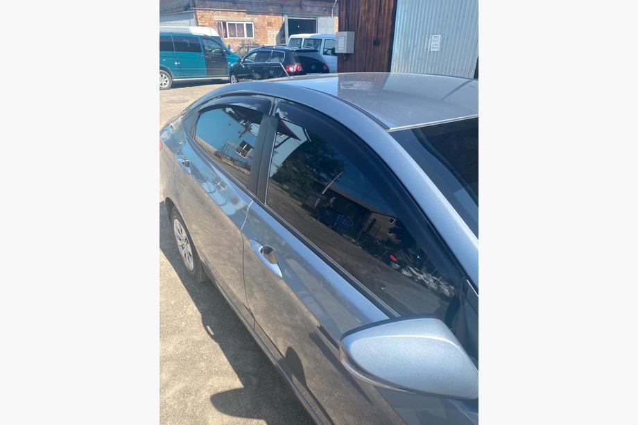 Hyundai Accent 2011–2017 Raamwindschermen SD (4 stuks, ANV) Image