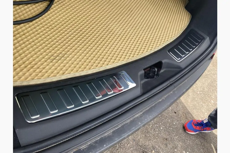 Land Rover Discovery Sport 2014– Achterdorpellijst (2 stuks, RVS) Foto 2