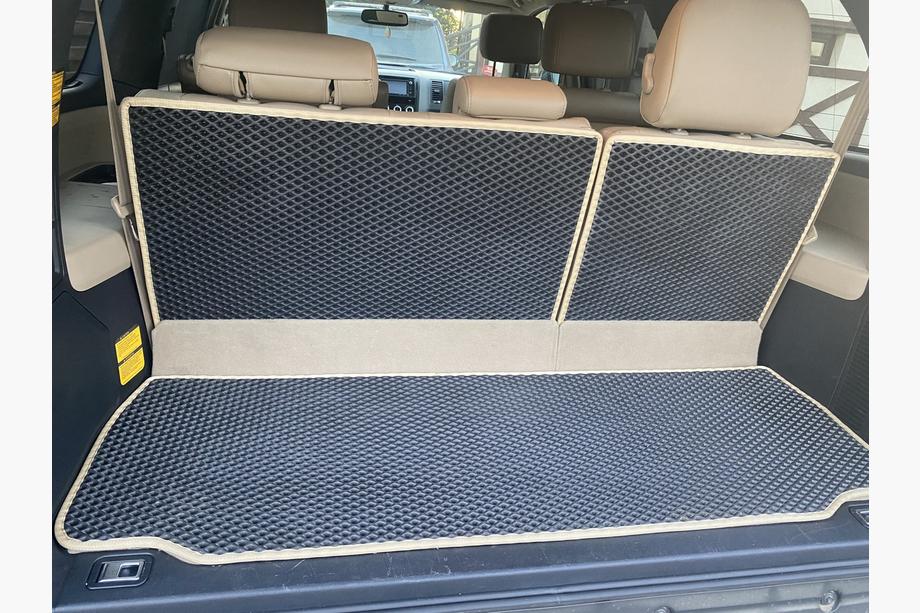 Toyota Sequoia 2007–2022 Kofferbakmatten (EVA, zwart) Image