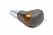 Toyota Land Cruiser 200 2007–2021 Pookknop (grijs leer + licht hout) foto 1