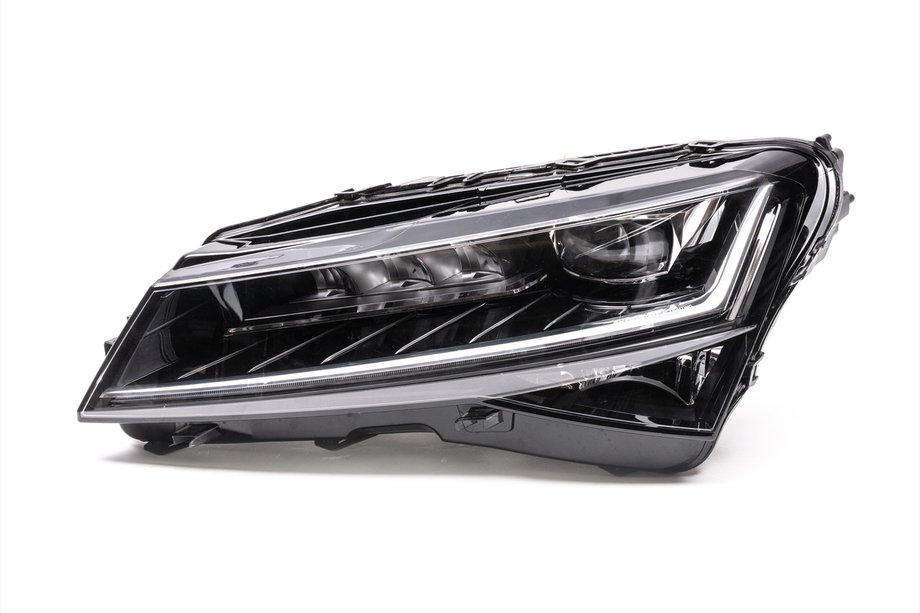 Skoda Superb 2015–2024 Koplamp voor Matrix (Links, Origineel, Gebruikt) Image