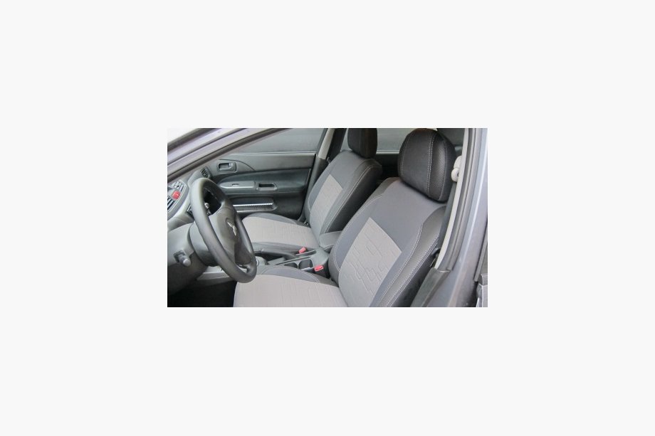 Mitsubishi Lancer 9 2004–2008 Autostoelhoezen (kunstleer↗stof, Premium) Image