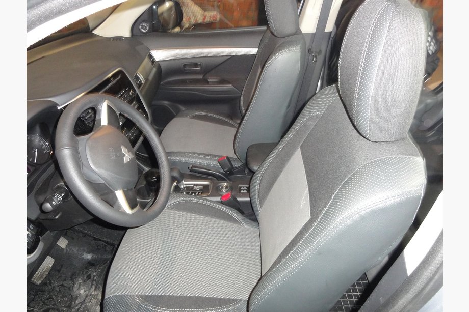 Mitsubishi Outlander 2012–2021 Autostoelhoezen SoyuzAuto Premium van kunstleer Image