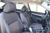 Skoda Octavia II A5 2006–2010 Autostoelhoezen (kunstleer↗stof, Premium) foto 5