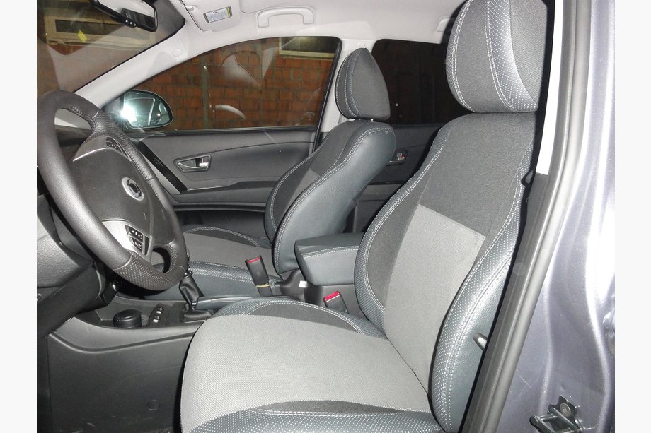 SsangYong Korando 2010–2019 Autostoelhoezen SoyuzAuto Premium van kunstleer Image
