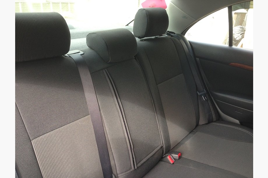 Toyota Avensis 2003–2009 Autostoelhoezen SoyuzAuto Premium van kunstleer Foto 2