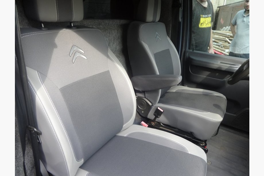 Citroen Jumpy 2007–2017 Autostoelhoezen (kunstleer↗stof, Premium) Image