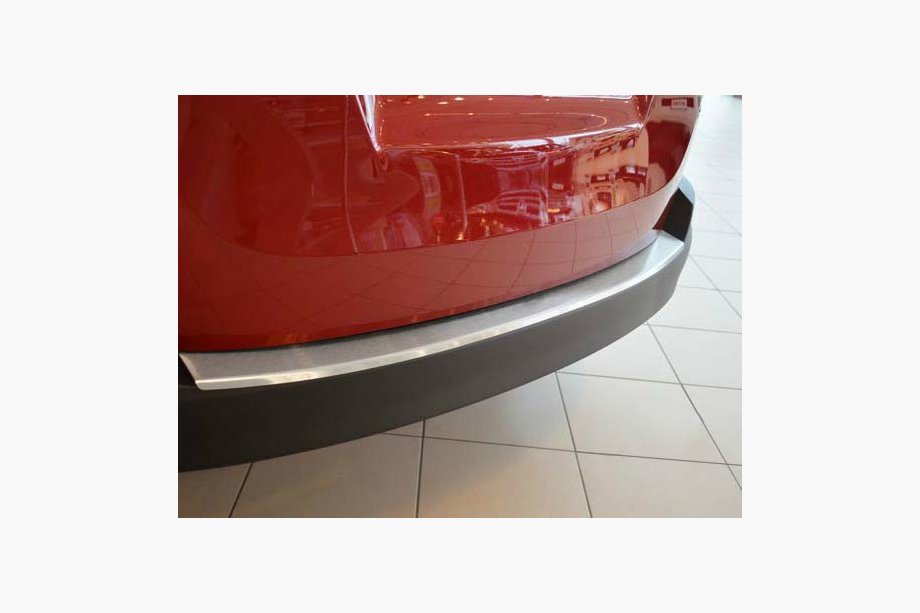 Toyota Rav 4 2013–2018 RVS achterbumperbeschermer met omgezette rand Nataniko 2013-2016 Foto 2