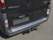 Renault Trafic 2001–2015 RVS achterbumperbeschermer met omgezette rand Nataniko foto 1