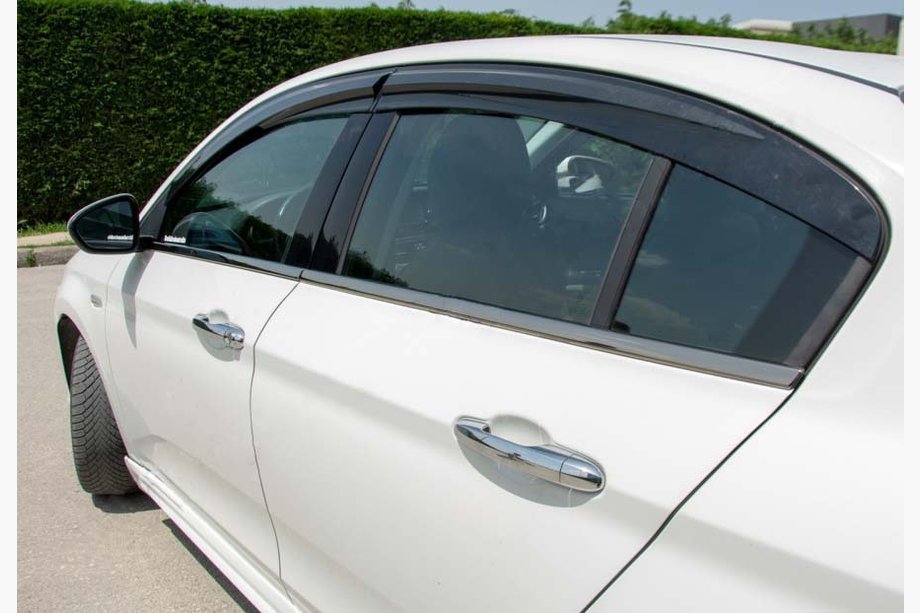 Fiat Tipo 2016– Onderste raamlijsten donker chroom (RVS) Sedan/Hatchback (4-delig) Image