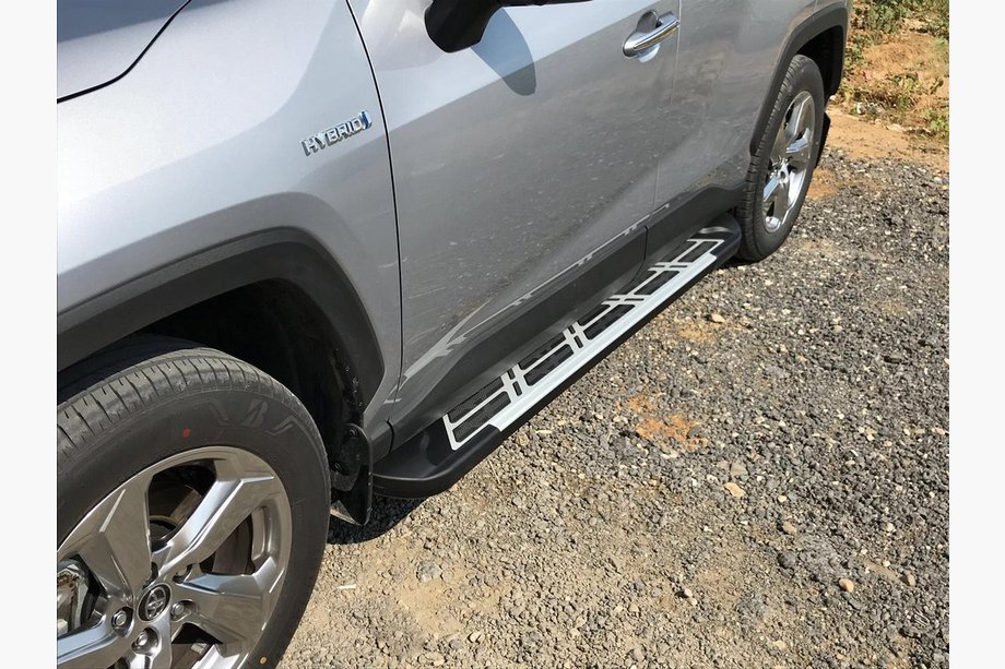 Toyota Rav 4 2019–2025 Sunrise side steps (2 stuks, aluminium) Image