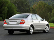 Toyota Camry 2001–2006 Chroomstrip boven de kentekenplaat foto 1