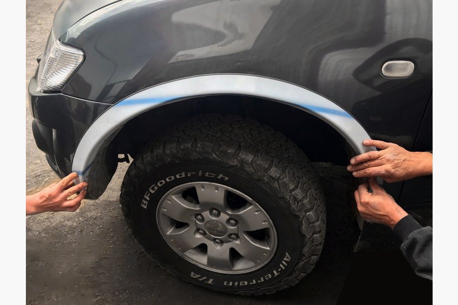 Mitsubishi L200 2006–2015 RVS wielkastlijsten (set van 4 stuks) Image