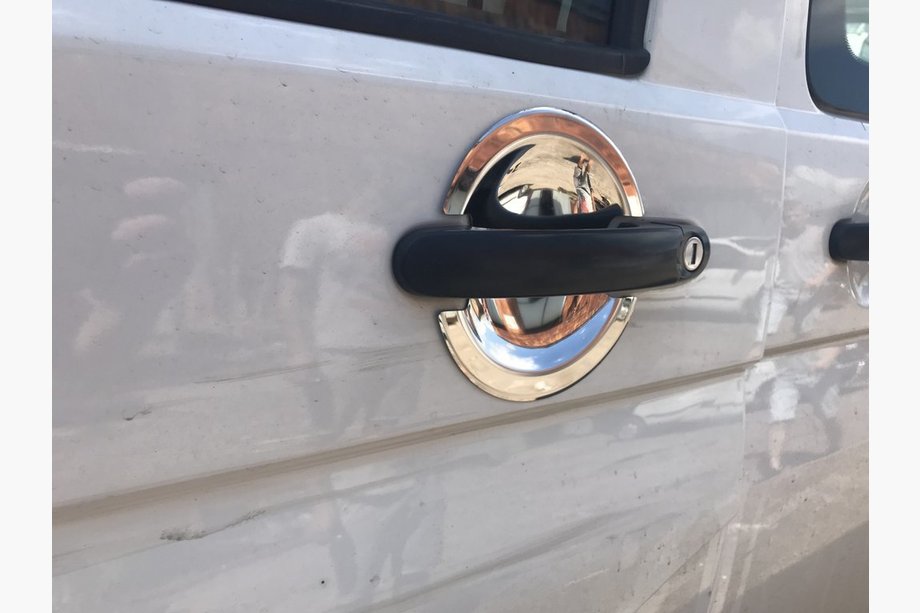 Volkswagen Caddy 2004–2010 Deurgreepschalen onder de handgreep (3 stuks, RVS) Carmos - Turks roestvrij staal, 3 stuks Image