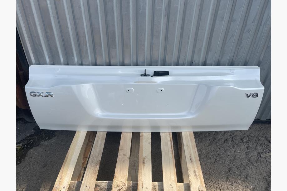Toyota Land Cruiser 200 2007–2021 Onderste achterklep 2016+ wit (gebruikt, origineel) Image
