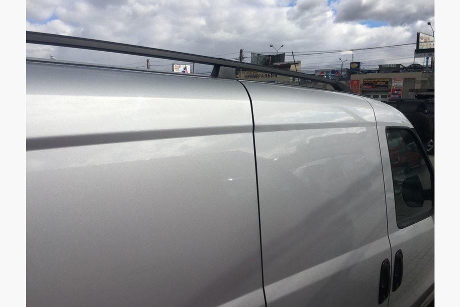Fiat Doblo II 2010–2022 zwarte dakrails Foto 6