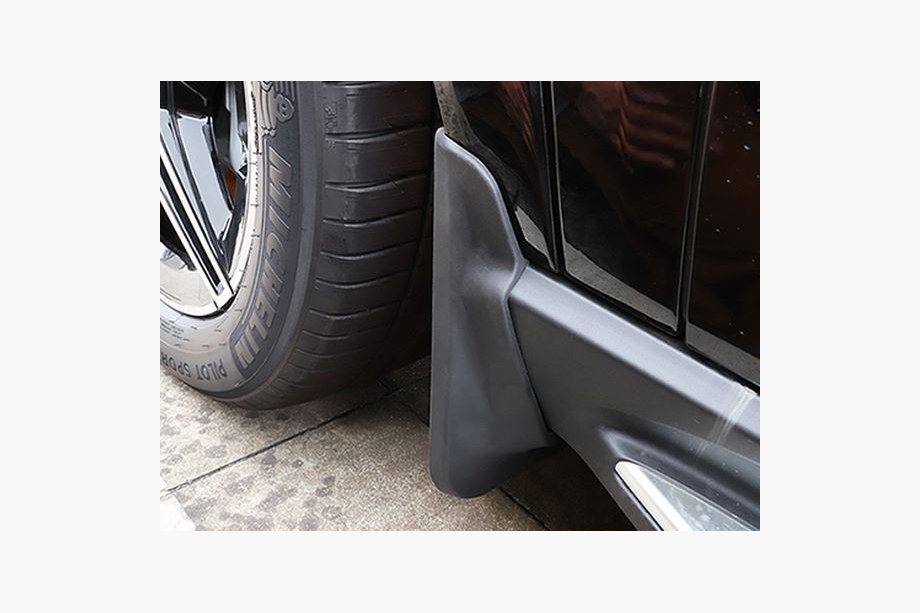 Mercedes GLE W167 2018– Premium spatlappen (gespoten wielkastverbreders, model met side steps, 4 stuks) Image