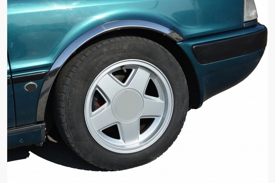 Audi 80/90 1987–1996 Wielkastlijsten (1987-1991, 4 stuks, RVS) Image