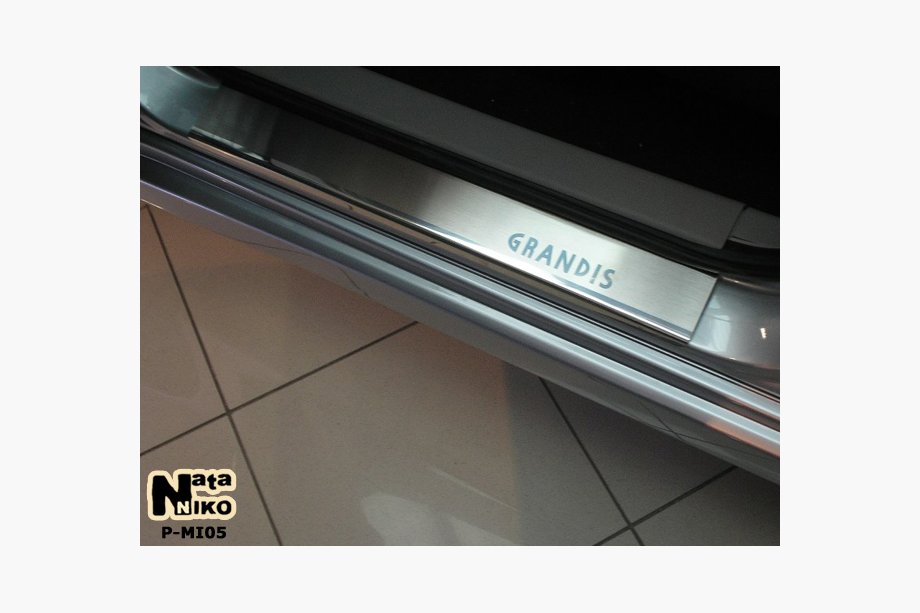 Mitsubishi Grandis 2003–2011 Nataniko RVS instaplijsten (2 stuks) Premium - 3M tape, 0,8 mm Image