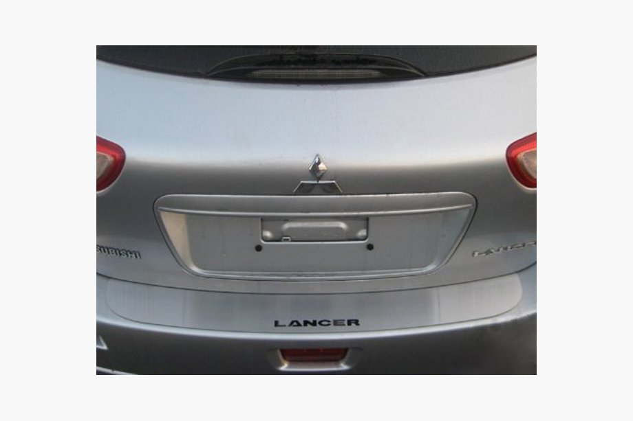 Mitsubishi Lancer X 2008– Achterbumperbeschermer zonder omvouw SW Nataniko (RVS) Image