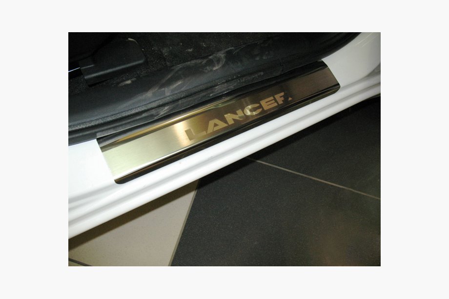 Mitsubishi Lancer X 2008– Nataniko RVS dorpellijsten (set van 4) Image