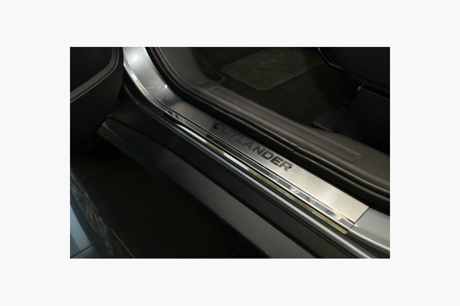 Mitsubishi Outlander 2012–2021 Nataniko RVS dorpellijsten (set van 4) Image