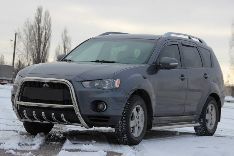 Mitsubishi Outlander 2006–2012 WT Special bullbar (RVS) Image