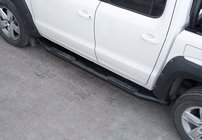 Isuzu D-Max 2011–2019 Side steps Amazon Black (2 st., zwart) foto 1