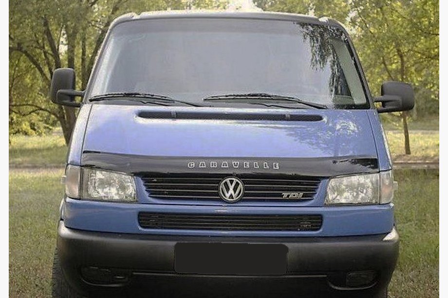 Volkswagen T4 Caravelle/Multivan 1990–2003 Motorkapdeflector (schuine koplampen) (VIP) Image