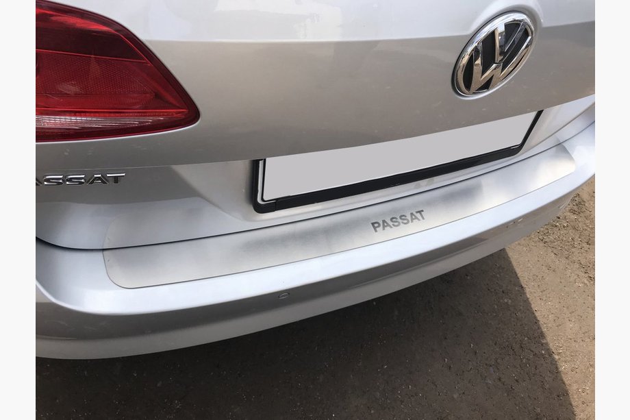 Volkswagen Passat B7 2012–2015 Nataniko RVS achterbumper beschermlijst Image
