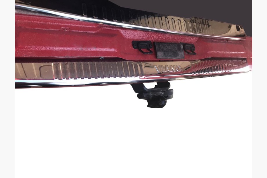 Mercedes Viano 2004–2014 RVS achterbumperbeschermer met omgezette rand (Omsa) Image