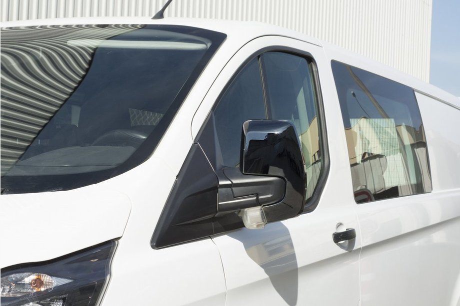 Ford Custom 2013–2022 Spiegelkappen zwart chroom (2 st., kunststof) Image