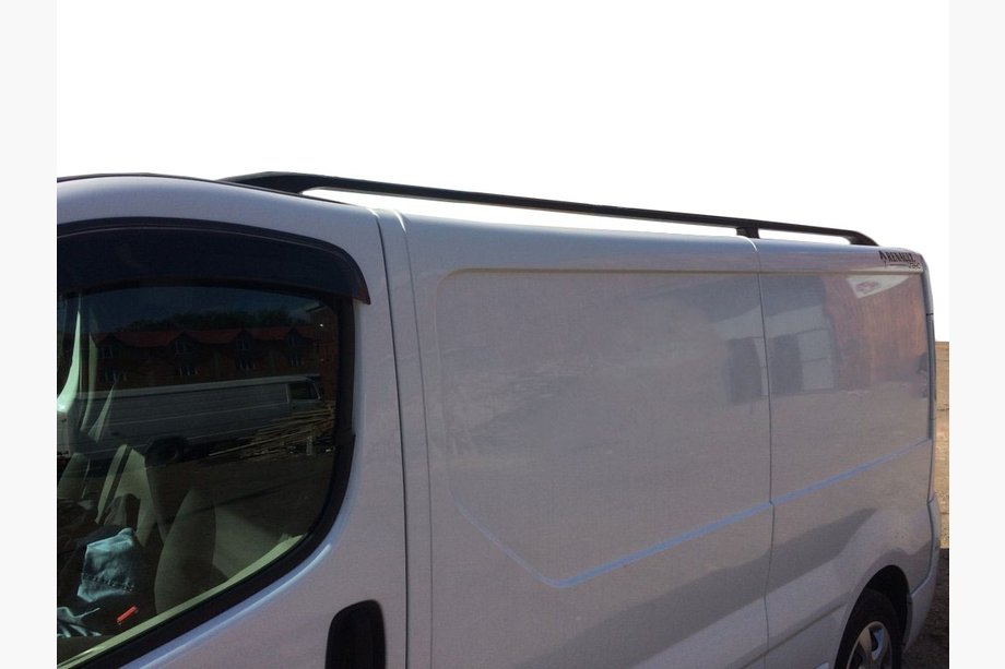 Opel Vivaro 2001–2015 Zwarte dakrails Korte versie, kunststof voetsteunen Foto 8