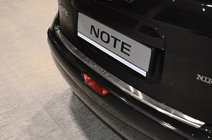 Nissan Note 2004–2012 Achterbumper beschermplaat met omgezette rand Nataniko (2005-2007, RVS) foto 1
