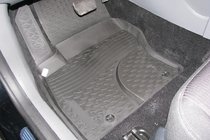 Ford Focus III 2011–2017 Rubberen vloermat (voor links) voor het interieur (Novline) Variant 1 foto 1
