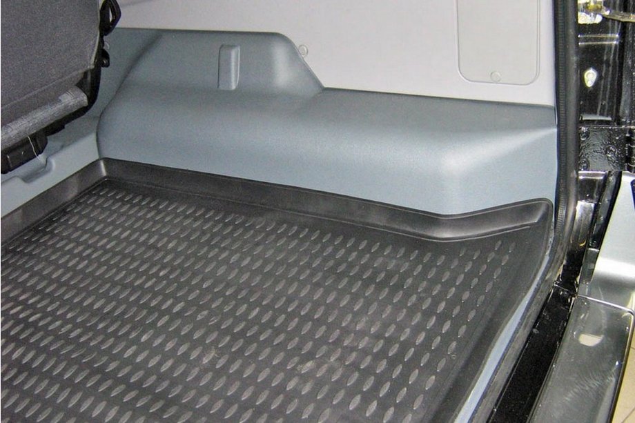 UAZ 3151 1985–2003 (2005-2014) Rubberen kofferbakmat (Novline) voor Patriot Limited Image