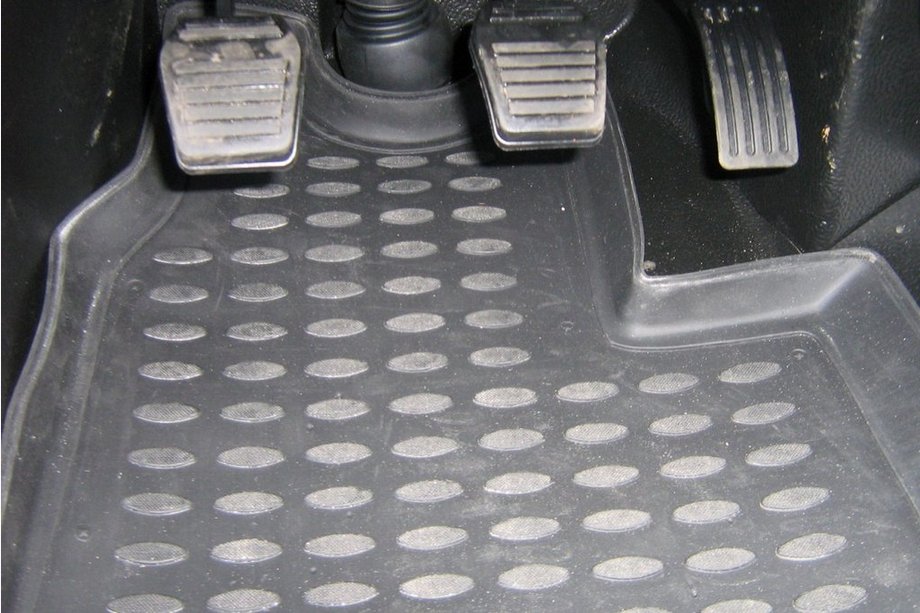Ford Transit 2000–2014 (2006↗) Rubber mattenset interieur (2 stuks, Novline) handgeschakeld (Variant 2) Image