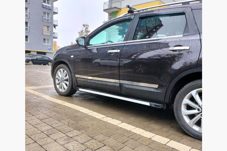 Nissan Qashqai 2010–2014 Side steps Maya V1 (2 stuks, aluminium) Image