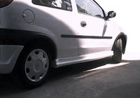 Opel Corsa C 2000–2006 Zijskirts (spuitklaar) foto 1