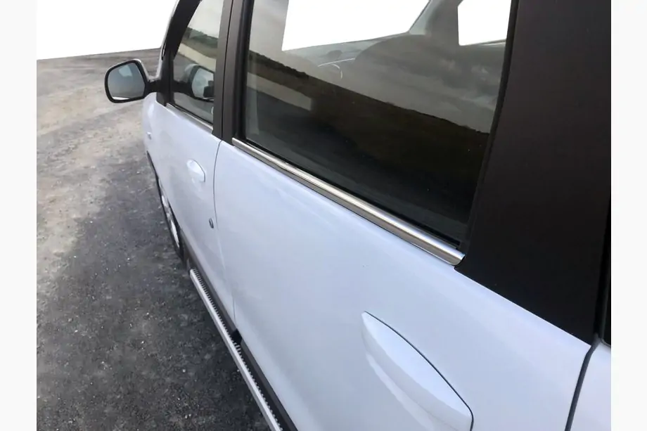 Dacia Lodgy 2012–2022 Raamomlijsting (4 stuks, RVS) Image