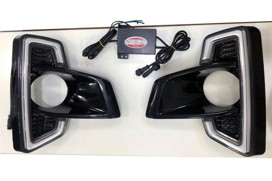 Toyota Hilux 2015– LED mistlampgrille (2 stuks) Image
