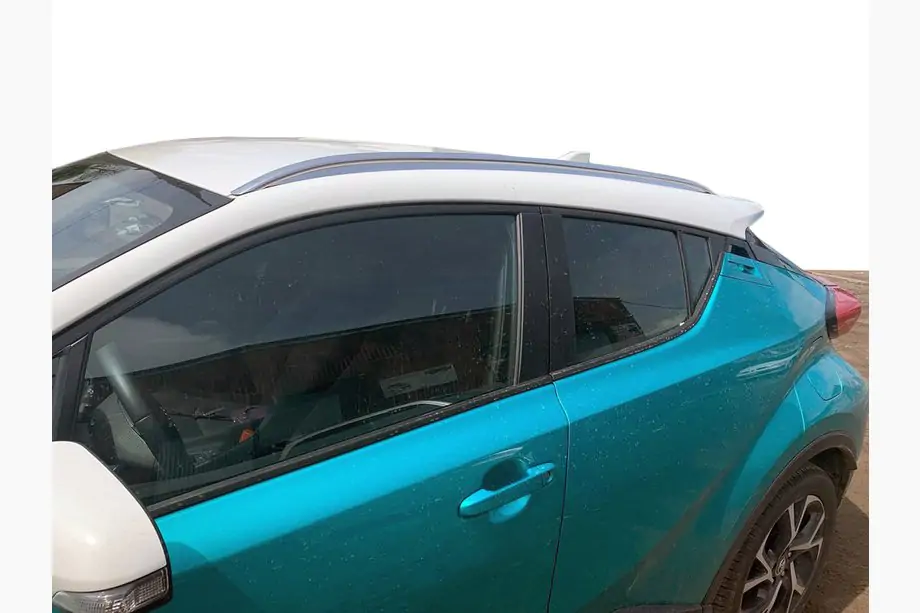 Toyota C-HR 2016–2023 Originele dakrails (2 stuks, aluminium) Image