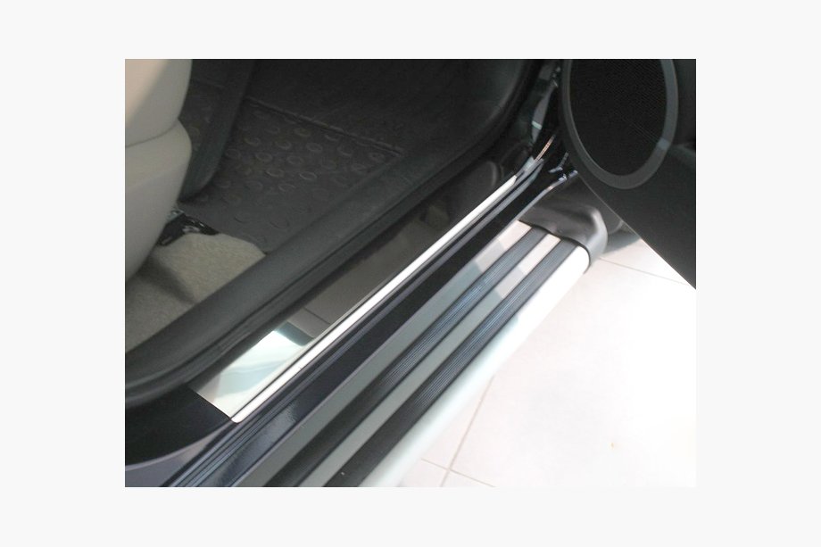 Nissan Leaf 2010–2017 Nataniko RVS dorpellijsten (set van 4) Image