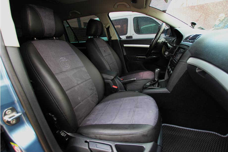 Skoda Octavia II A5 2006–2010 Autostoelhoezen eco-leer+stof+Alcantara Antara A001 (complete set, volledig interieur) Image