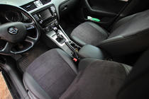 Skoda Octavia III A7 2013–2019 Autostoelhoezen eco-leer+stof+Alcantara Antara A001 (complete set, volledig interieur) foto 6