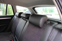 Skoda Octavia III A7 2013–2019 Autostoelhoezen eco-leer+stof+Alcantara Antara A001 (complete set, volledig interieur) foto 8