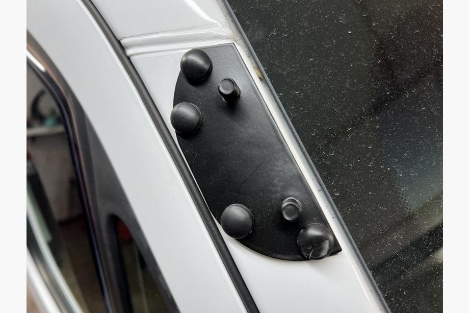 Mercedes Sprinter W906 2006–2018 Voorruit zonneklep op frame V2 (zwart hoogglans, 5 mm) Foto 5