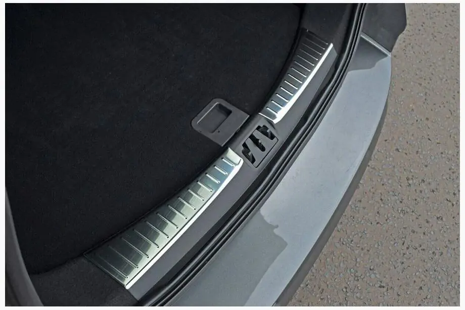 Ford Kuga/Escape 2013–2019 RVS kofferdrempelbeschermer 2016-2019 (2-delig) Image