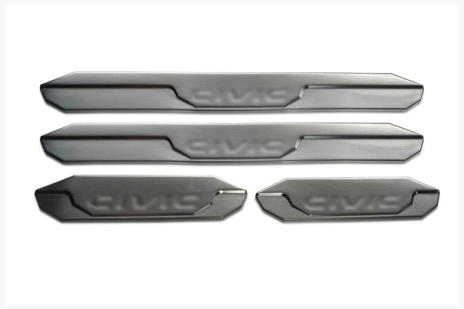 Honda Civic Sedan X 2016–2021 OmsaLine V2 instaplijsten (4 stuks, roestvrij staal) Image